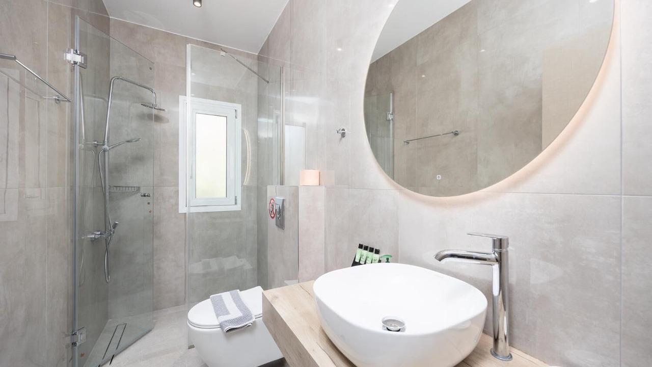 Photo of Bathroom in Leivathos