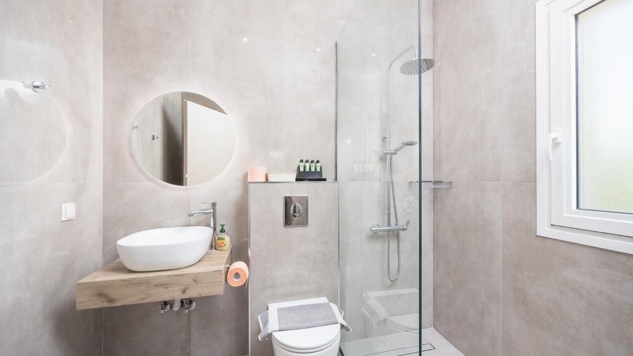 Photo of Bathroom in Leivathos
