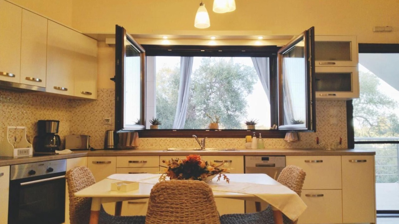 Photo of Kitchen in Katsimatika