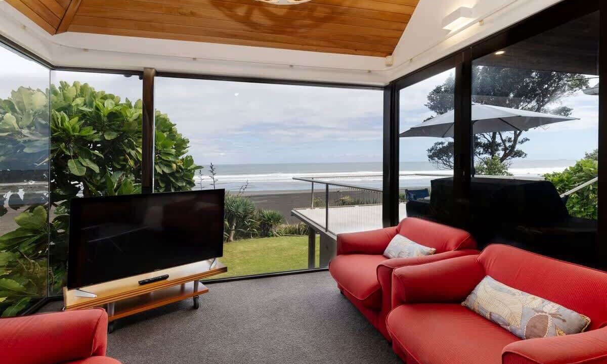 Photo of Livingroom in Oakura