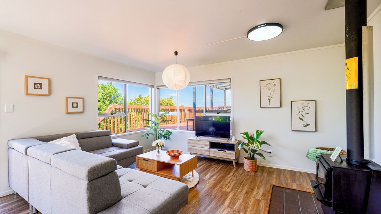 Photo of Livingroom in Whangarei