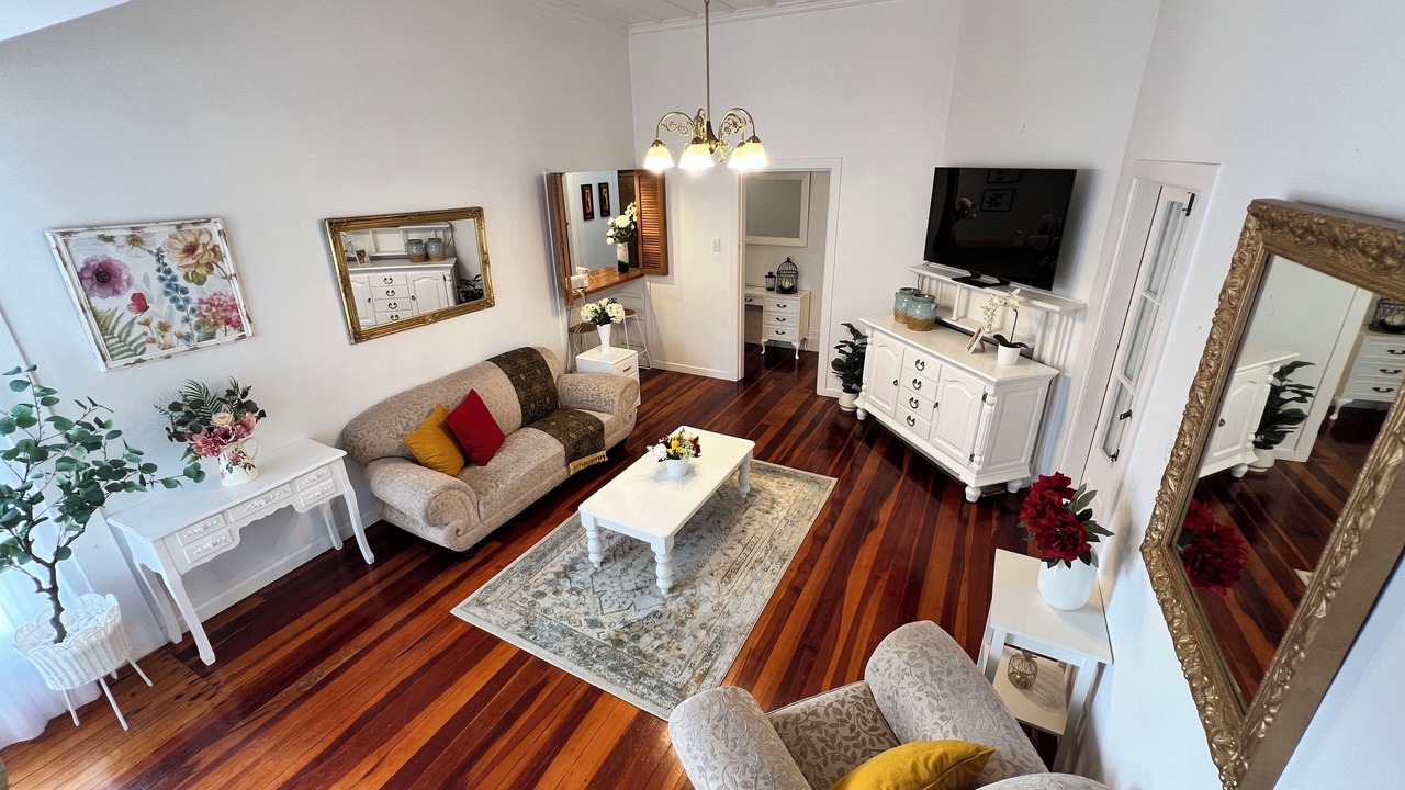 Photo of Livingroom in Epsom