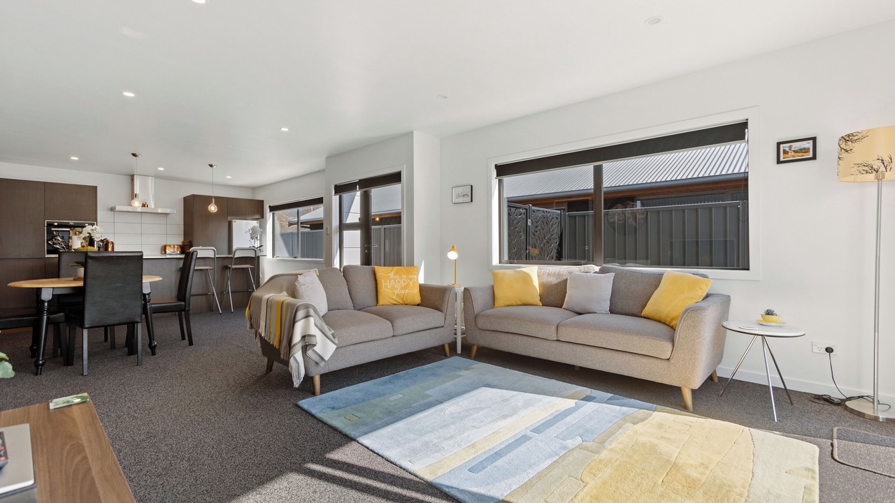 Photo of Livingroom in Lowburn