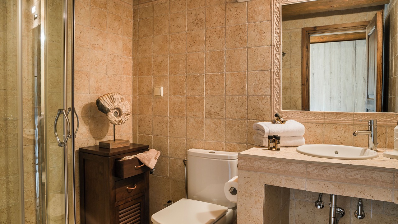 Photo of Bathroom in Tselendata