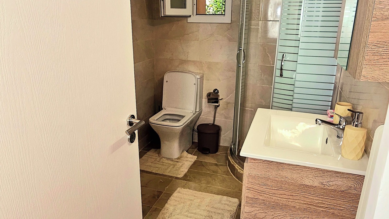 Photo of Bathroom in Petroupoli