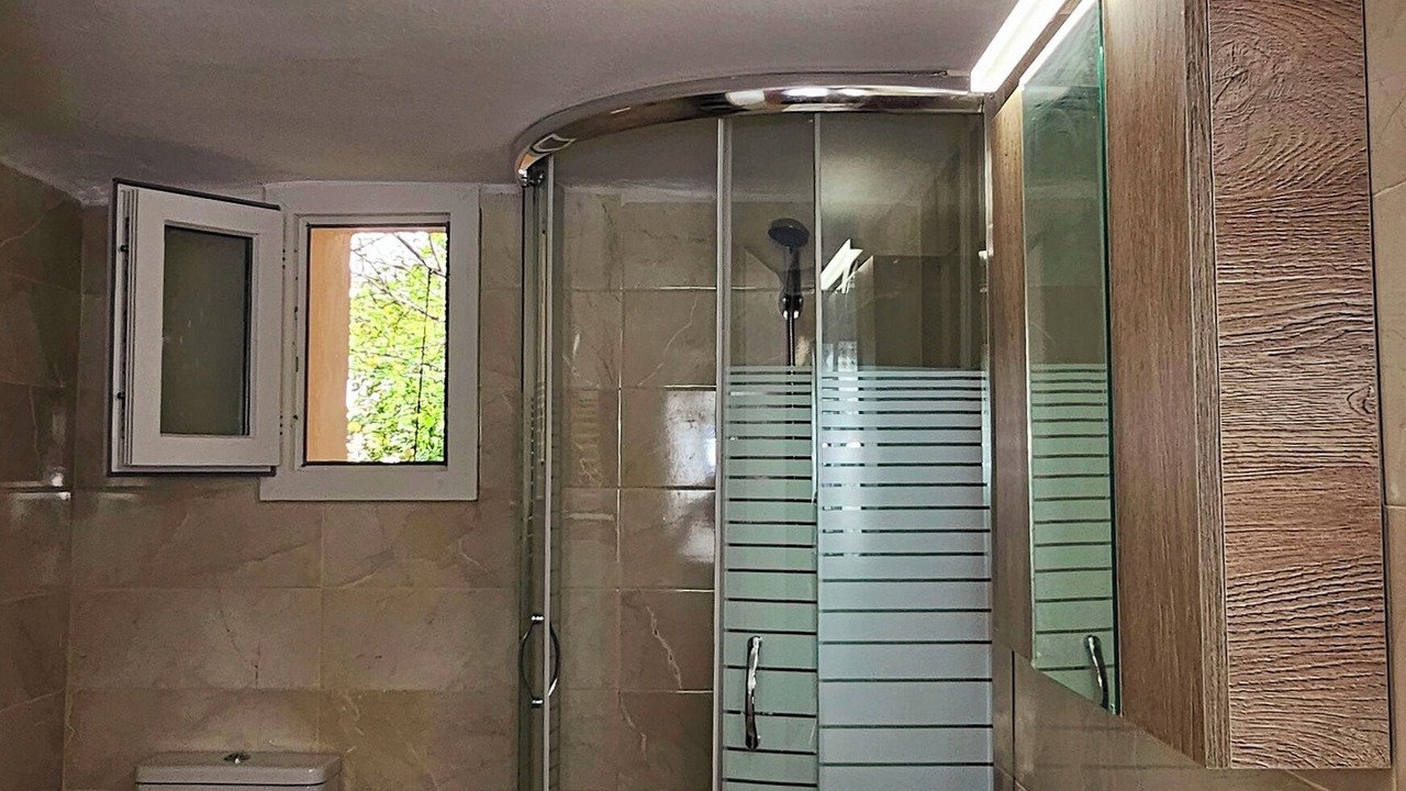 Photo of Bathroom in Petroupoli