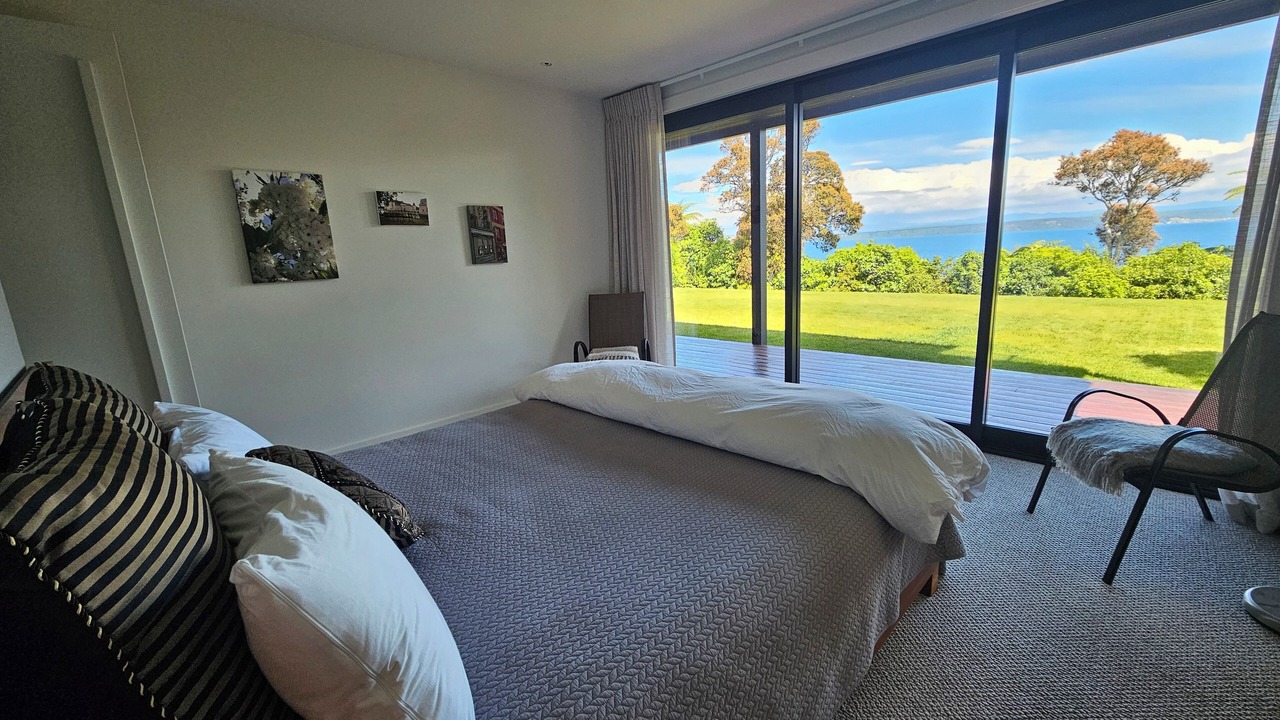 Photo of Bedroom in Acacia Bay