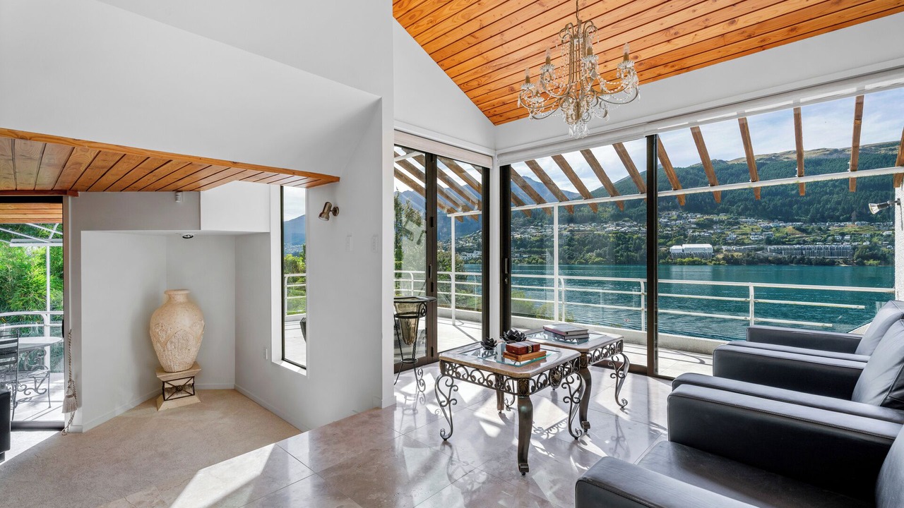 Photo of Livingroom in Kelvin Heights