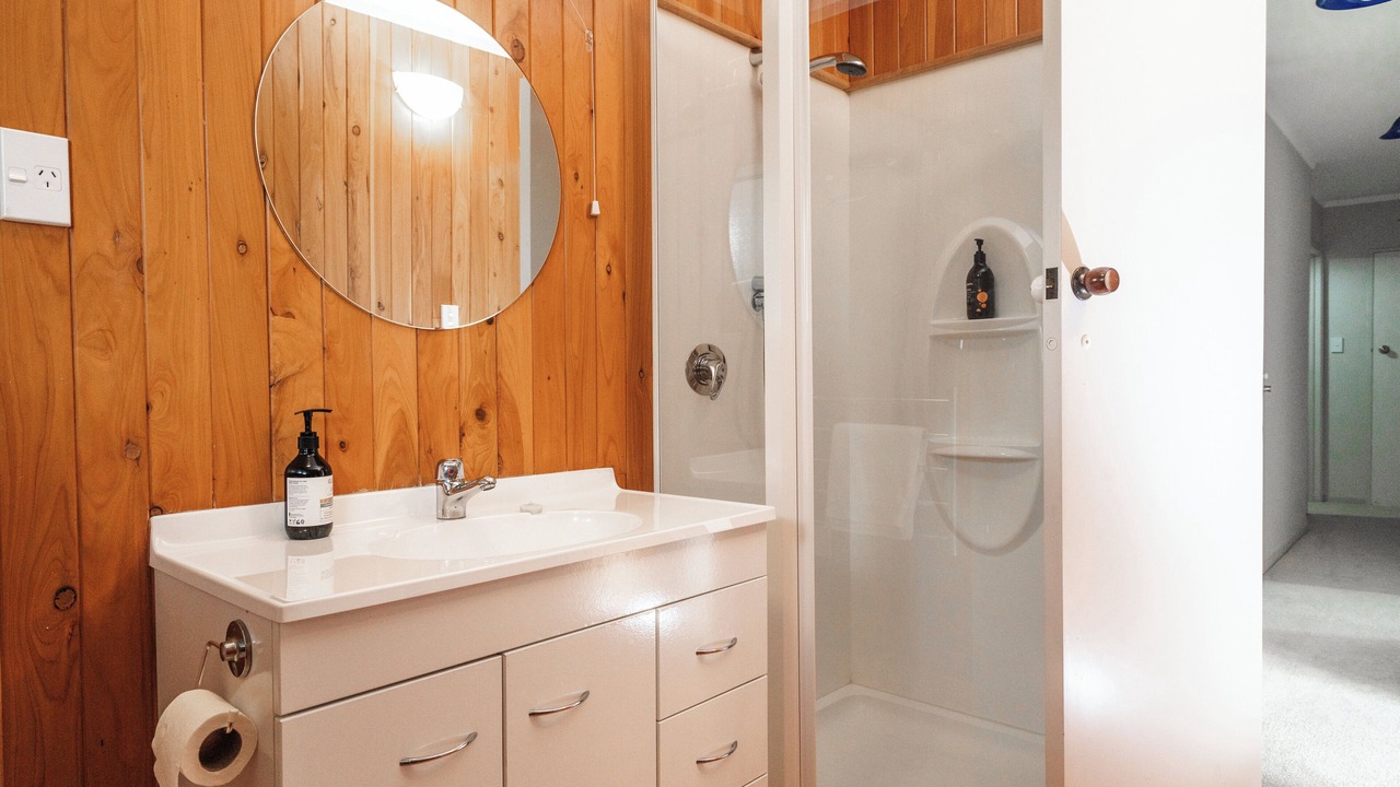 Photo of Bathroom in Russell