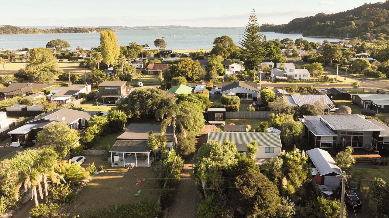 Photo of Others in Oneroa