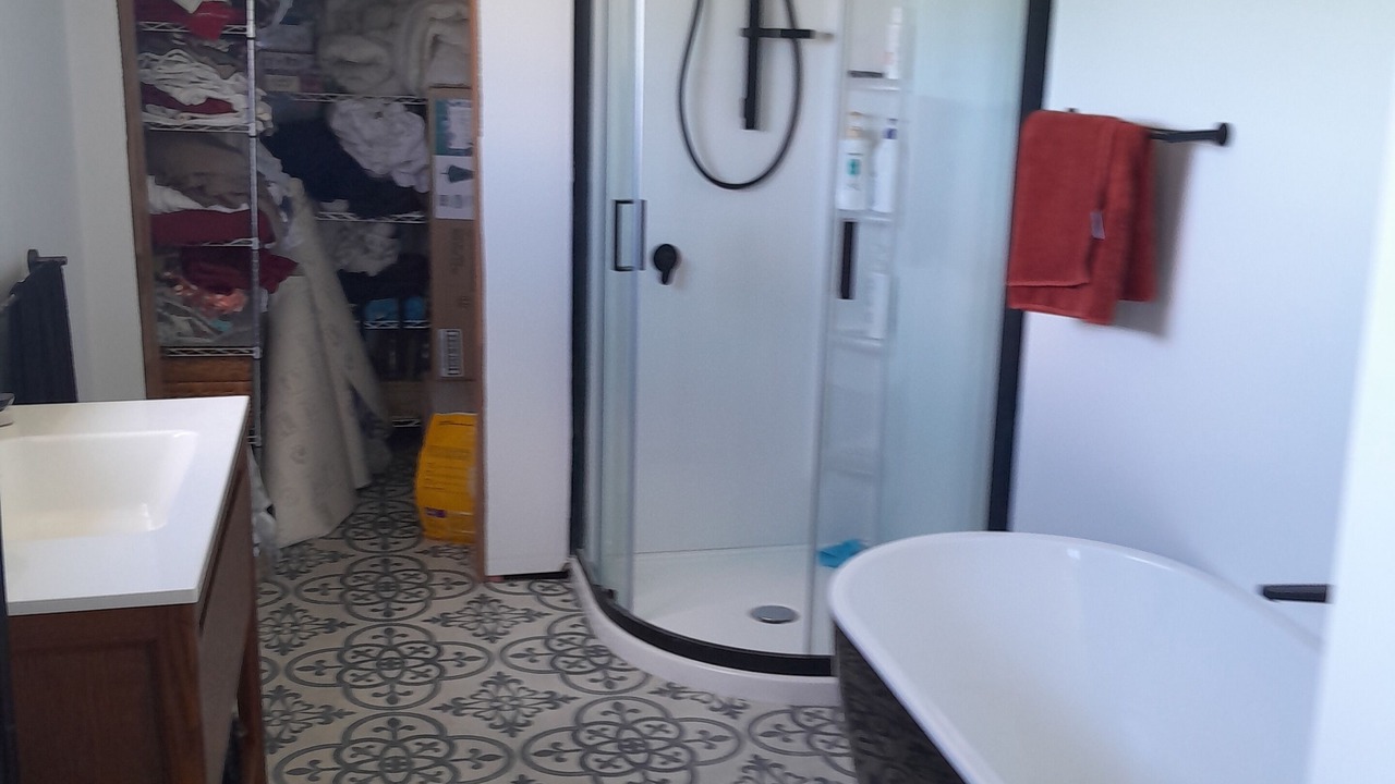 Photo of Bathroom in Auroa