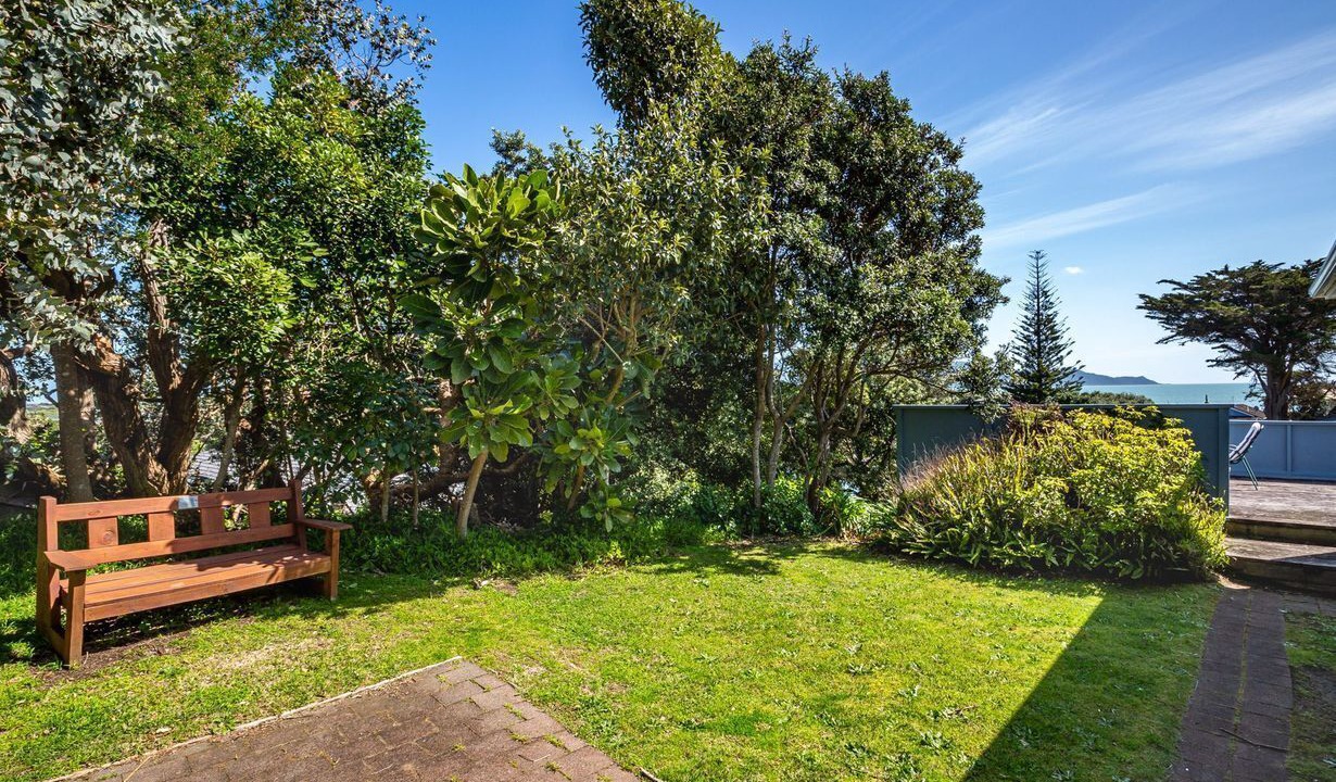 Photo of Patio Balcony in Waikanae