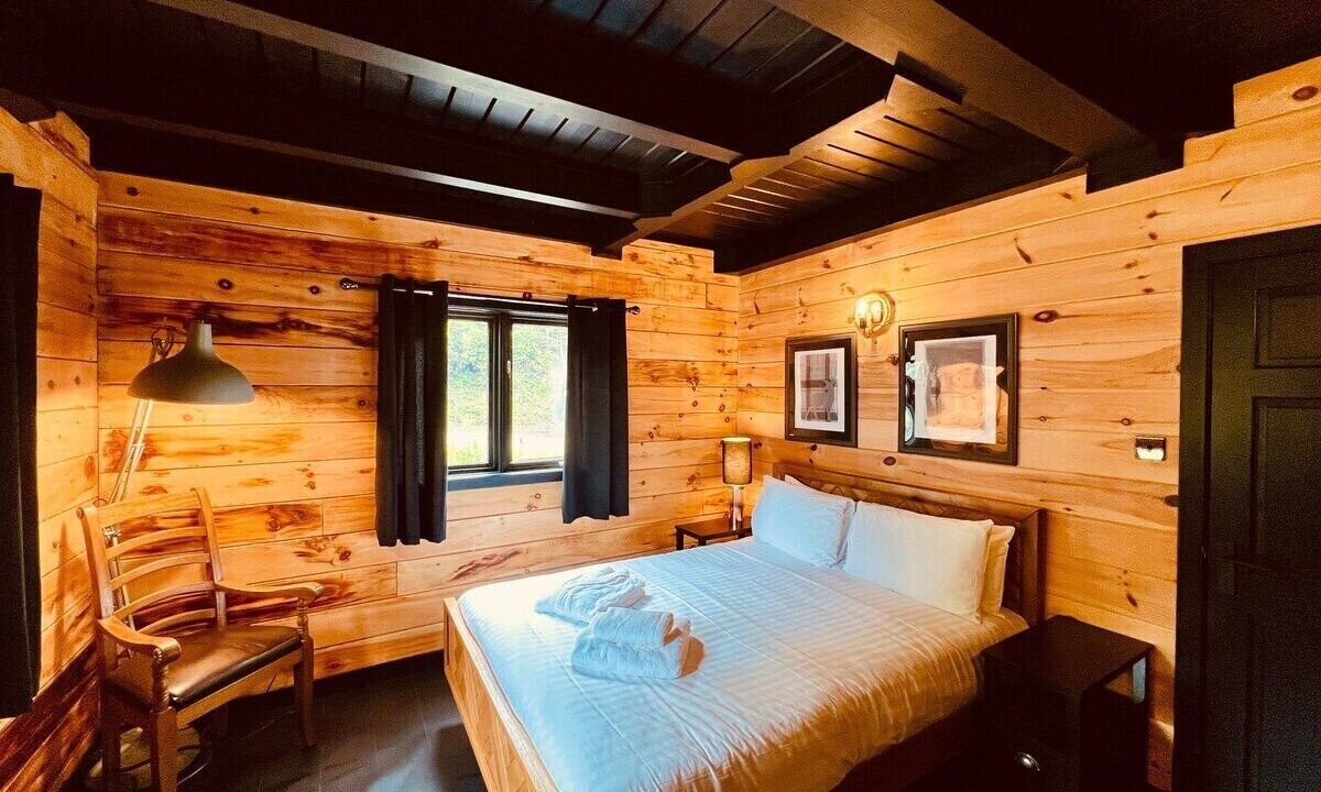 Photo of Bedroom in Foyers