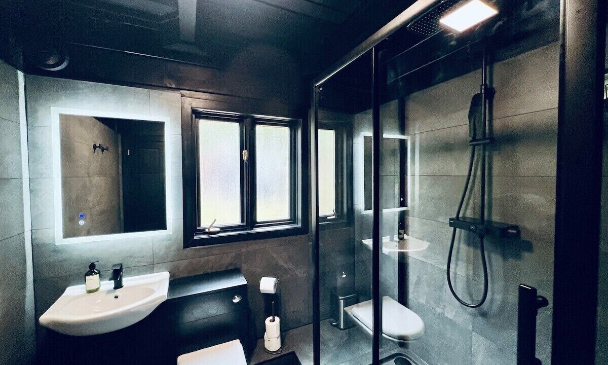 Photo of Bedroom in Foyers