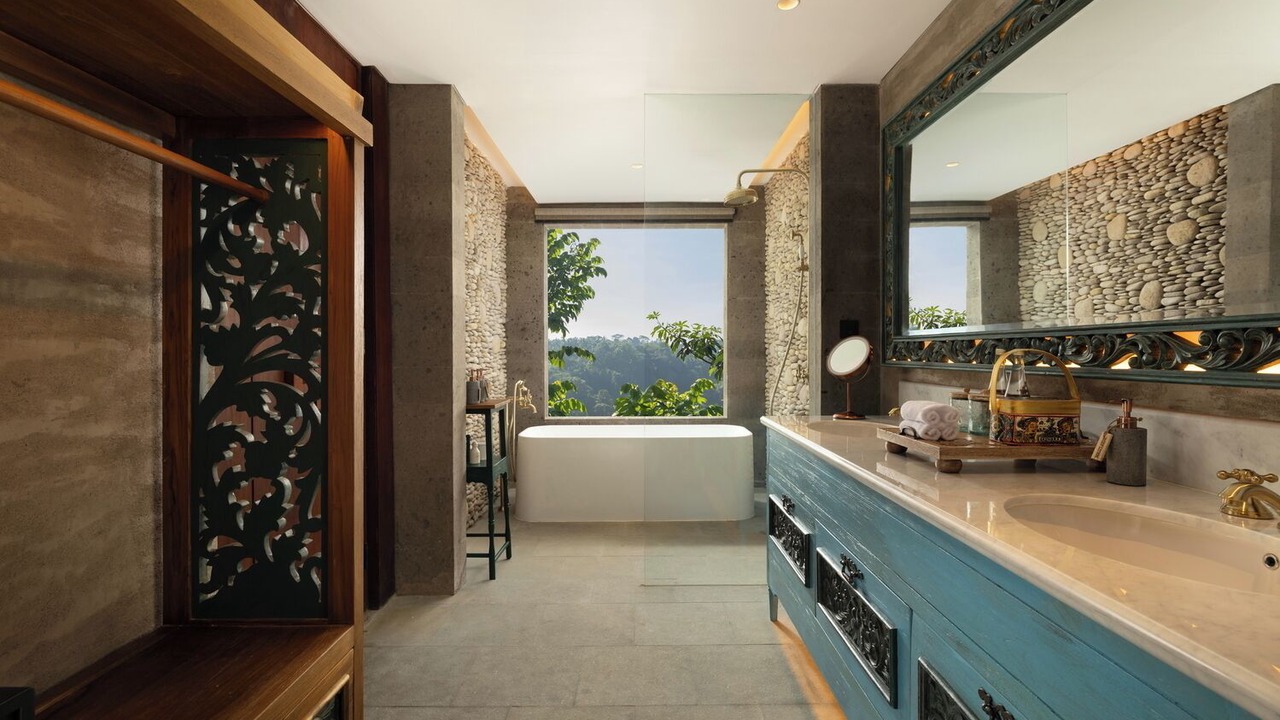 Photo of Bathroom in Buahan