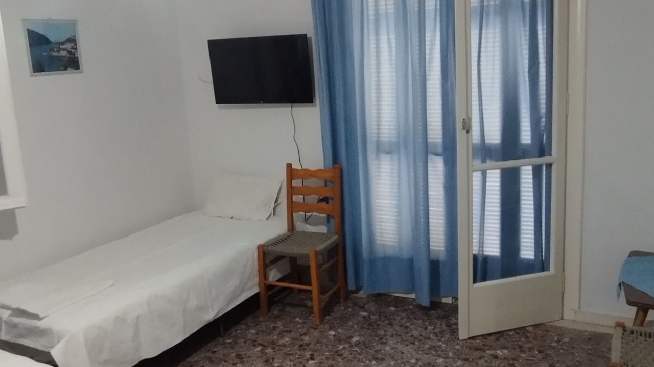 Photo of Bedroom in Akrogialion