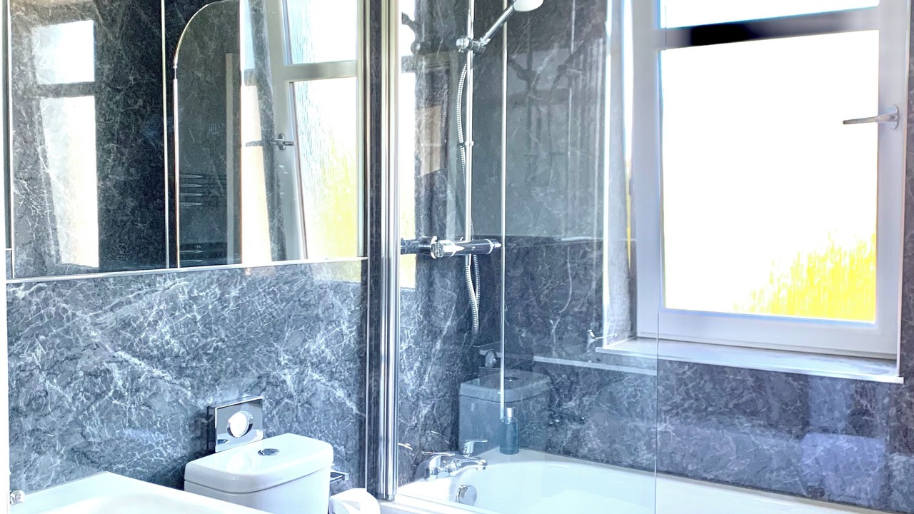 Photo of Bathroom in Central Aberdeen