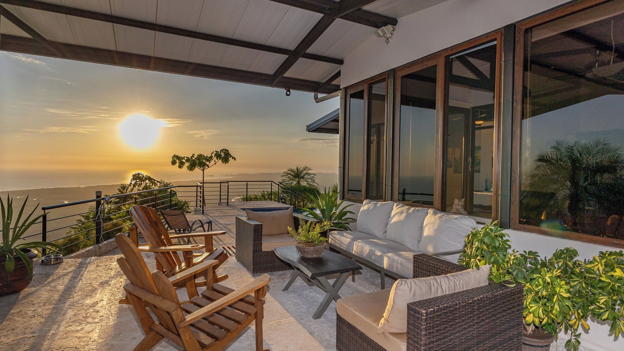 Photo of Patio Balcony in Portalon