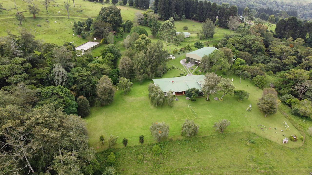 Photo of Outdoor in Roble