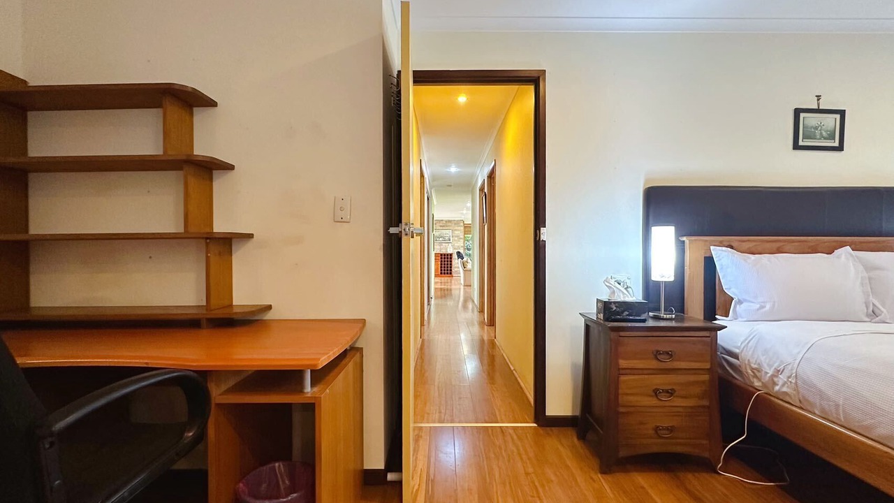Photo of Bedroom in Seven Mile Beach