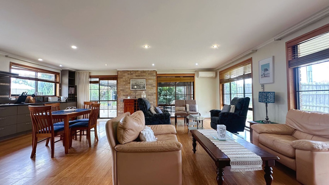 Photo of Livingroom in Seven Mile Beach