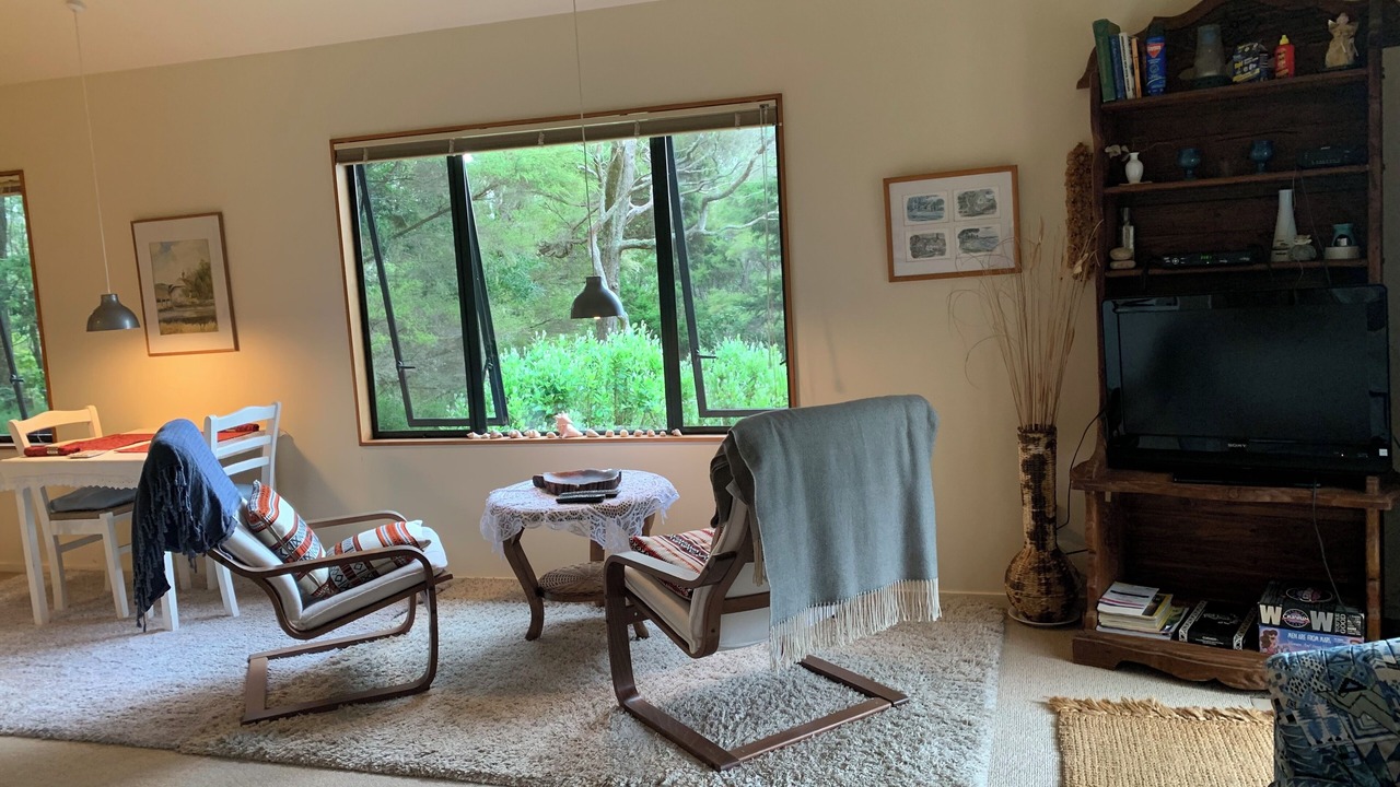 Photo of Livingroom in Russell