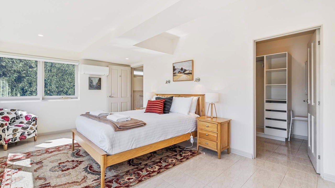 Photo of Bedroom in Geilston Bay