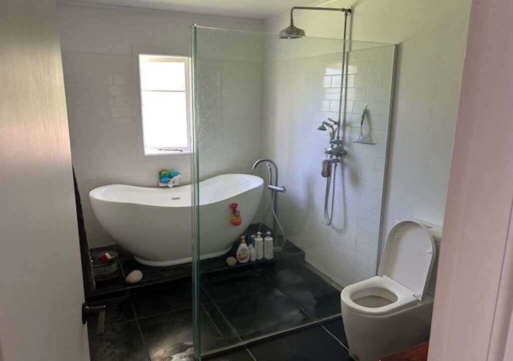 Photo of Bathroom in Maketu