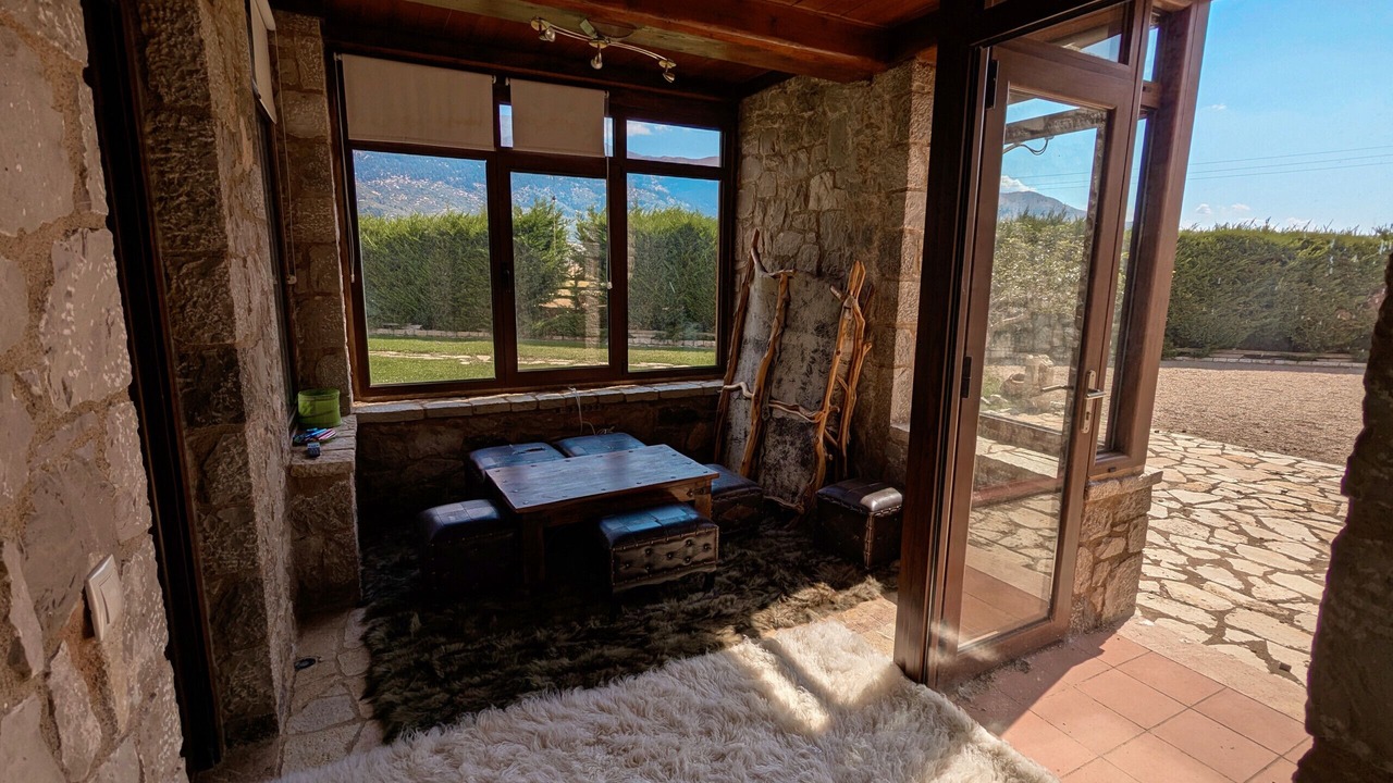 Photo of Livingroom in Kato Pedina