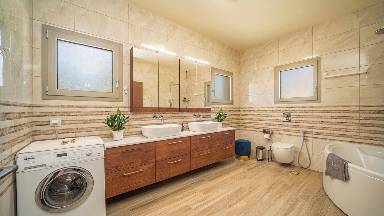 Photo of Bathroom in Karavados