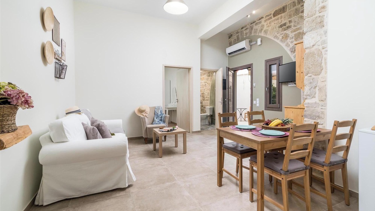 Photo of Livingroom in Petrokefalion