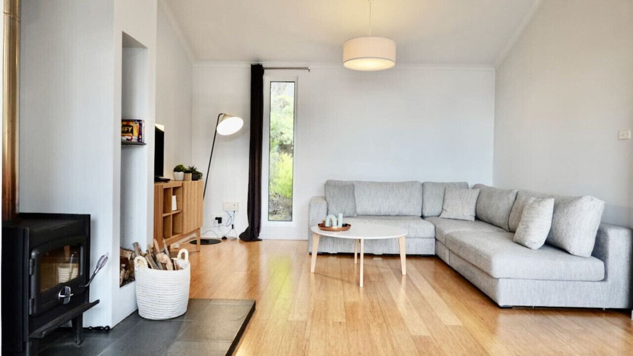 Photo of Livingroom in Eaglehawk Neck