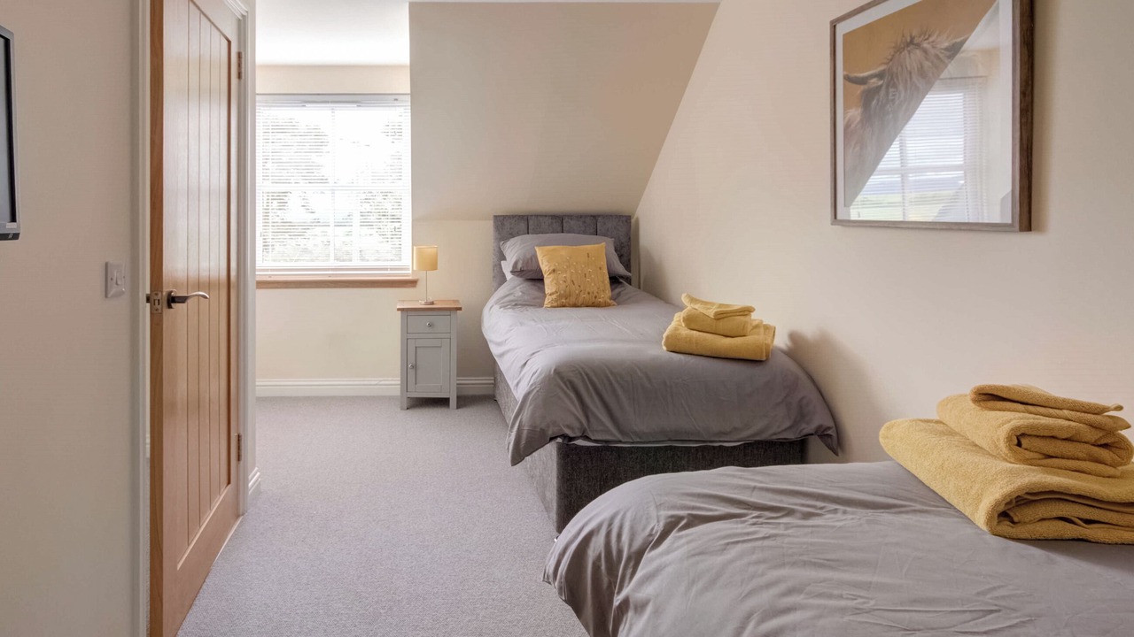 Photo of Others in Tain