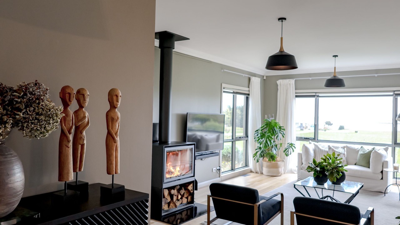 Photo of Livingroom in Clarence Point