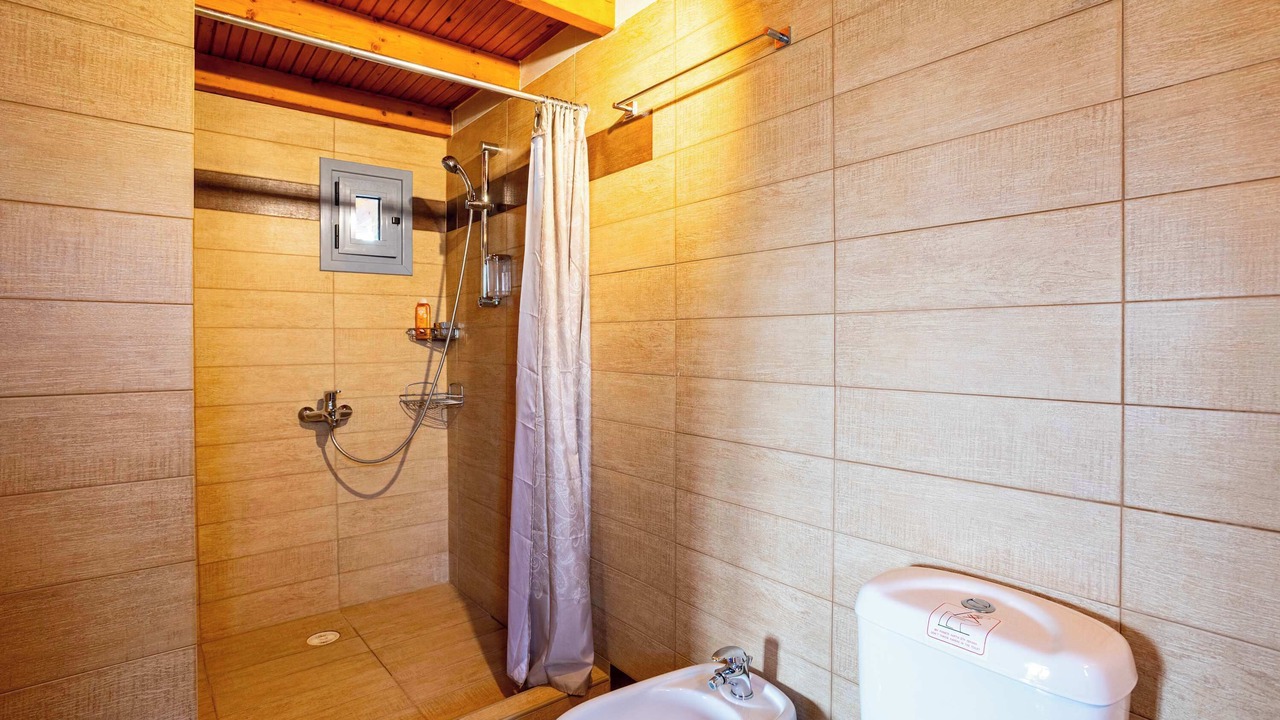 Photo of Bathroom in Kardamyli