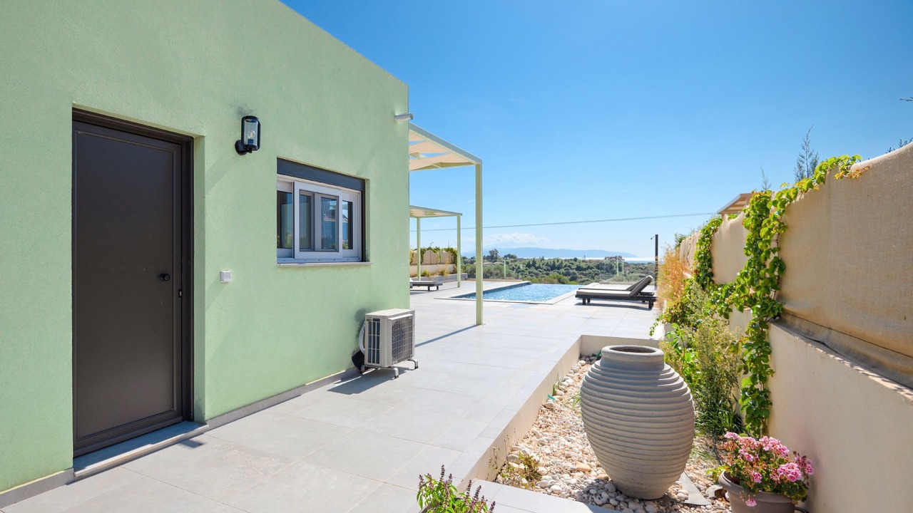 Photo of Outdoor in Karavados
