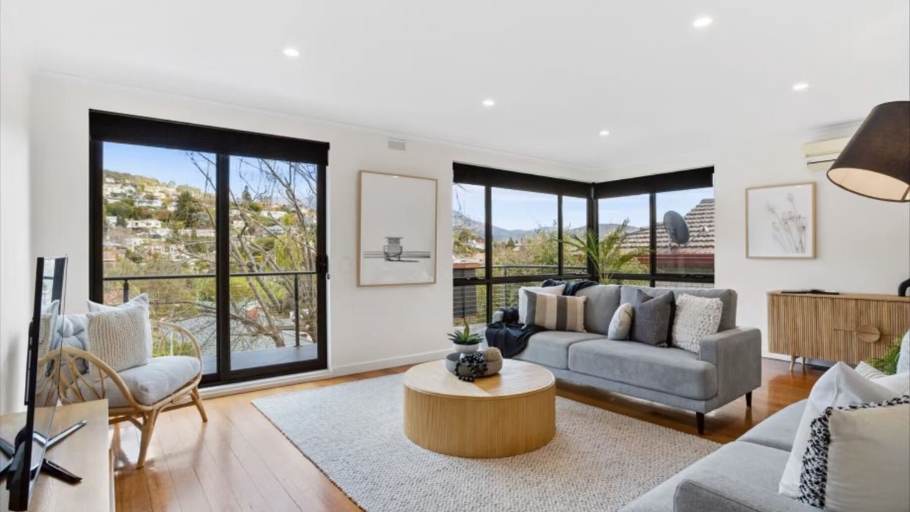 Photo of Livingroom in Sandy Bay