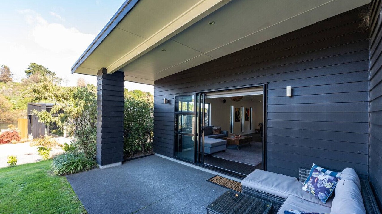 Photo of Patio Balcony in Rangatira Park