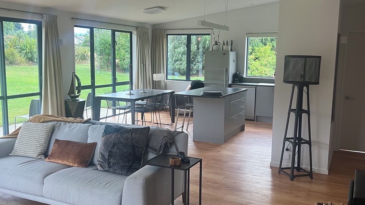 Photo of Livingroom in Lake Hawea