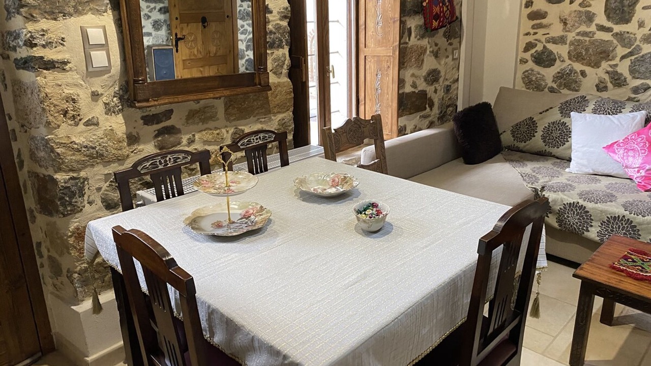 Photo of Others in Nipidhitos