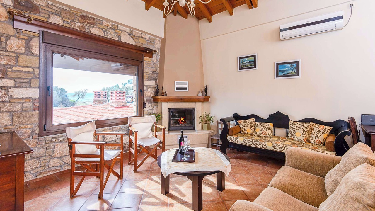 Photo of Livingroom in Ormos Koumeikon