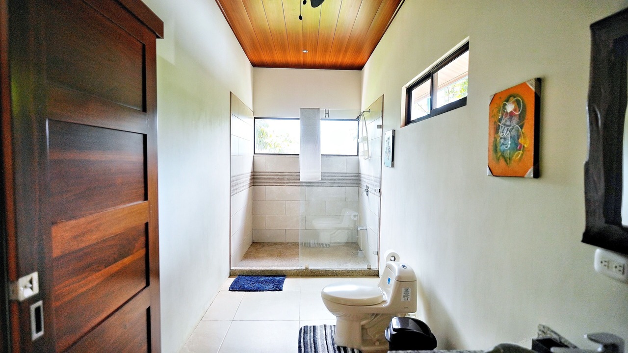 Photo of Bathroom in Baru
