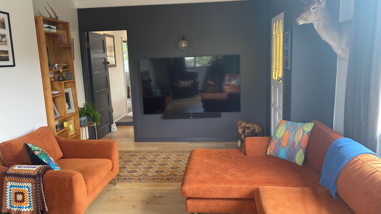 Photo of Livingroom in Lowburn
