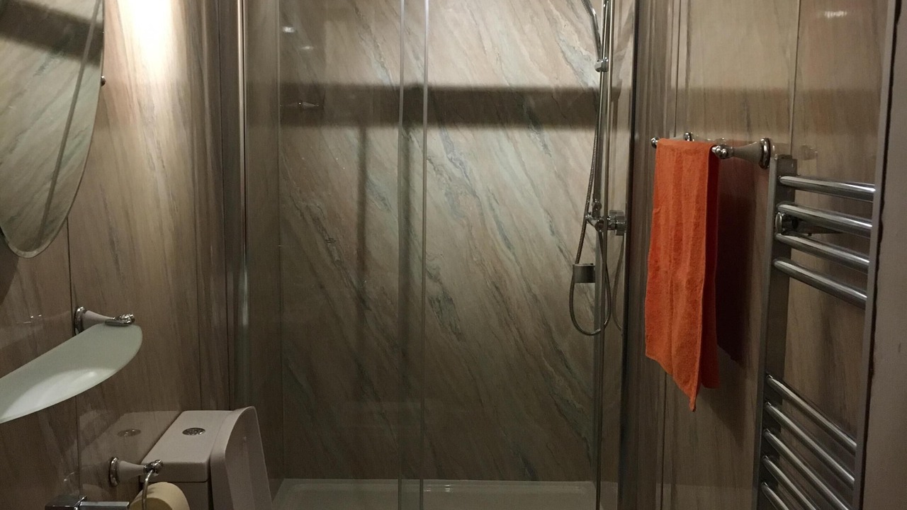 Photo of Bathroom in Tollcross