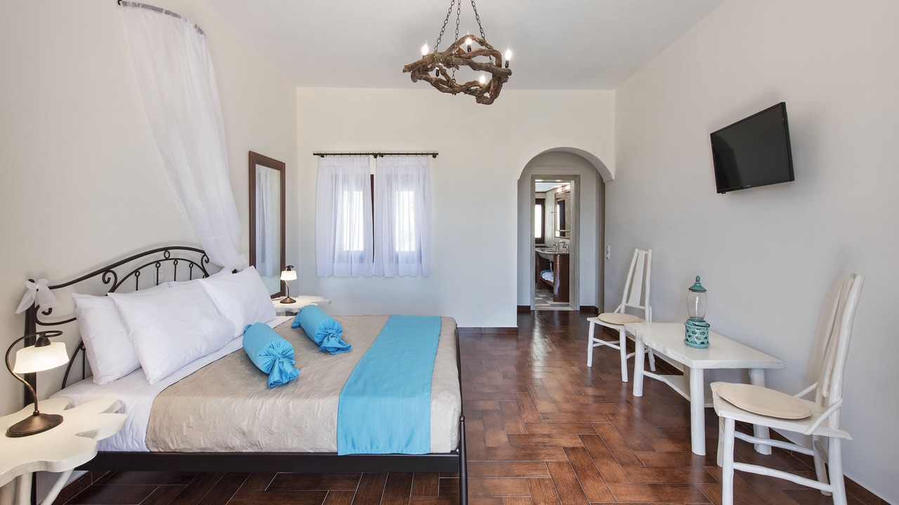 Photo of Bedroom in Perissa