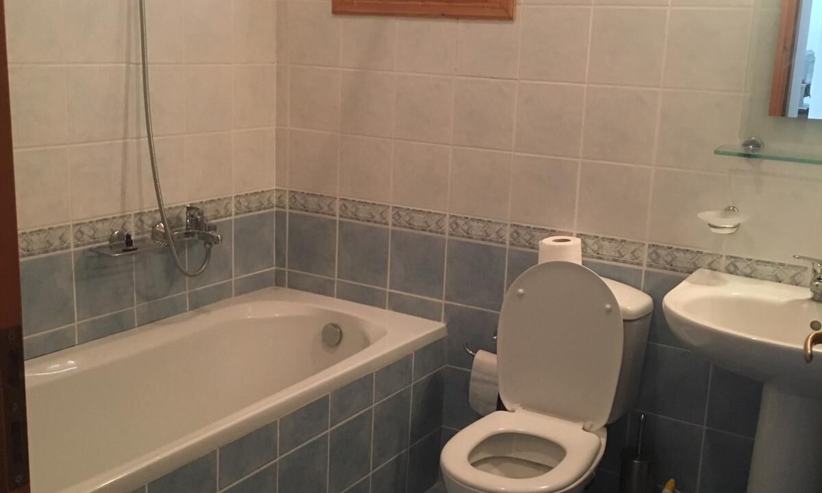 Photo of Bathroom in Roumeli