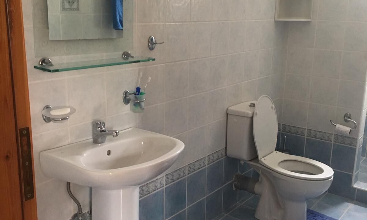 Photo of Bathroom in Roumeli