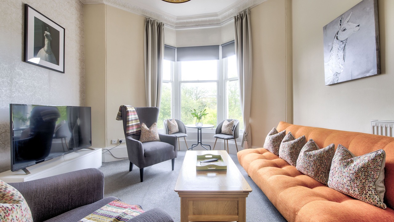 Photo of Livingroom in Glasgow Westend