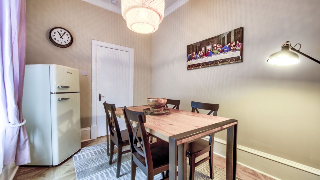 Photo of Livingroom in Glasgow Westend