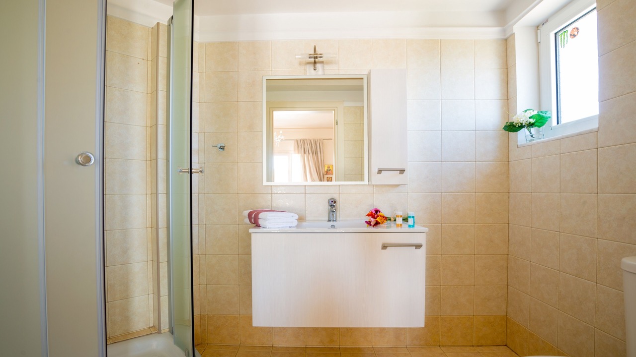 Photo of Bathroom in Skotino